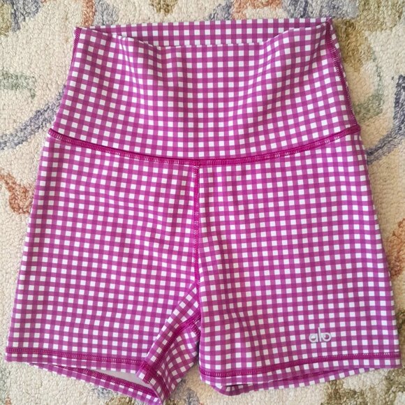 ALO Yoga Pants - ALO Yoga Airlift Vapor Bike Shorts Womens XS Gingham Raspeberry White Darling